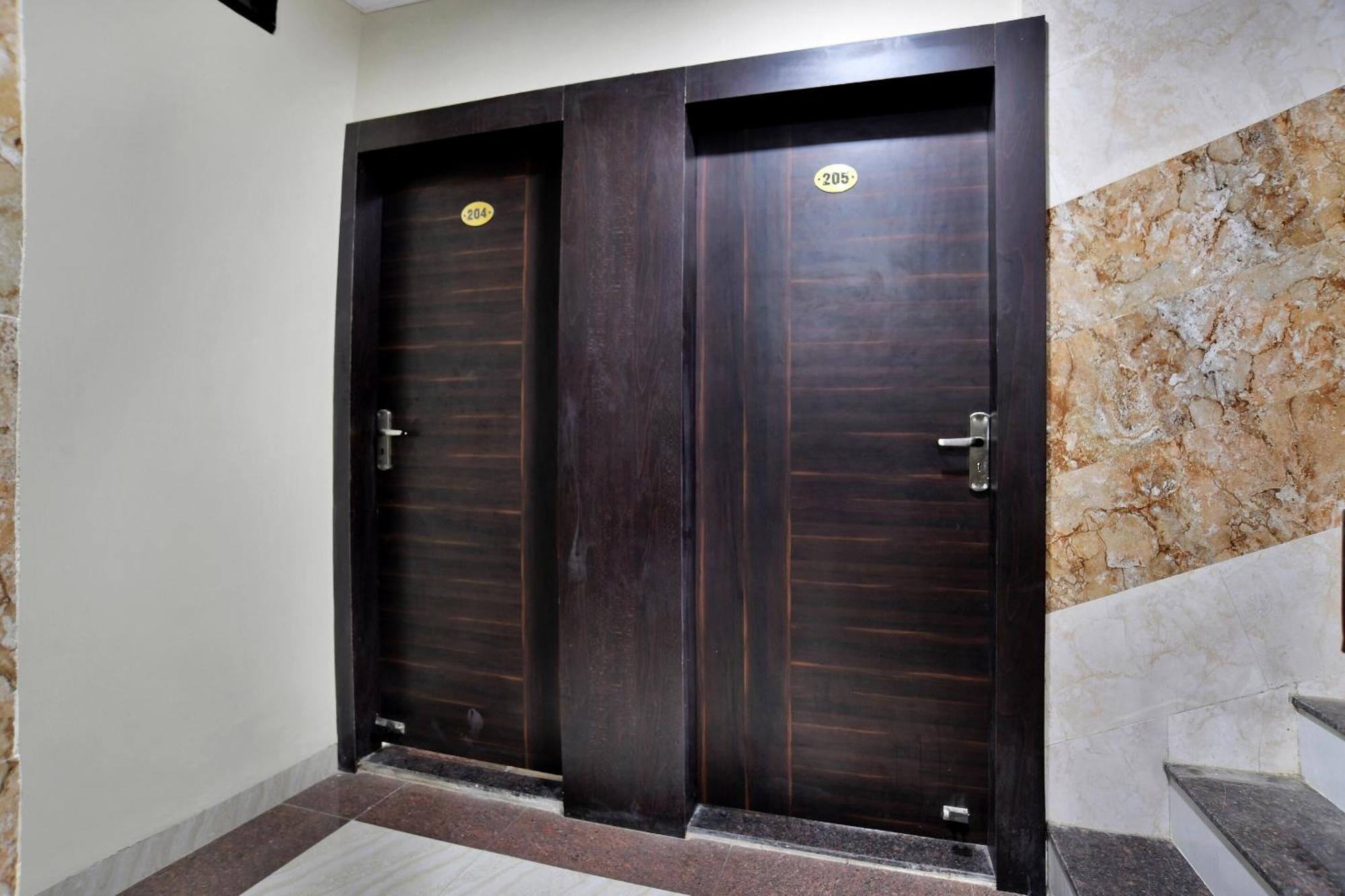 Hotel O Zodiac إندور المظهر الخارجي الصورة