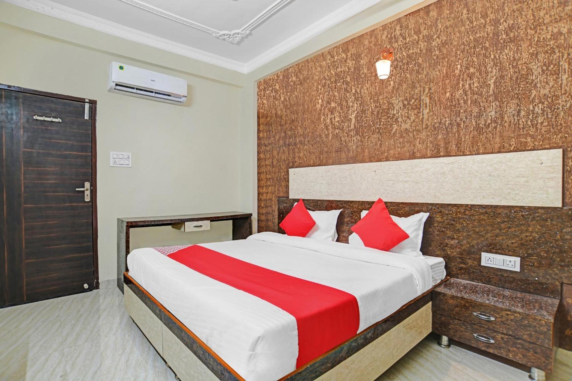 Hotel O Zodiac إندور المظهر الخارجي الصورة