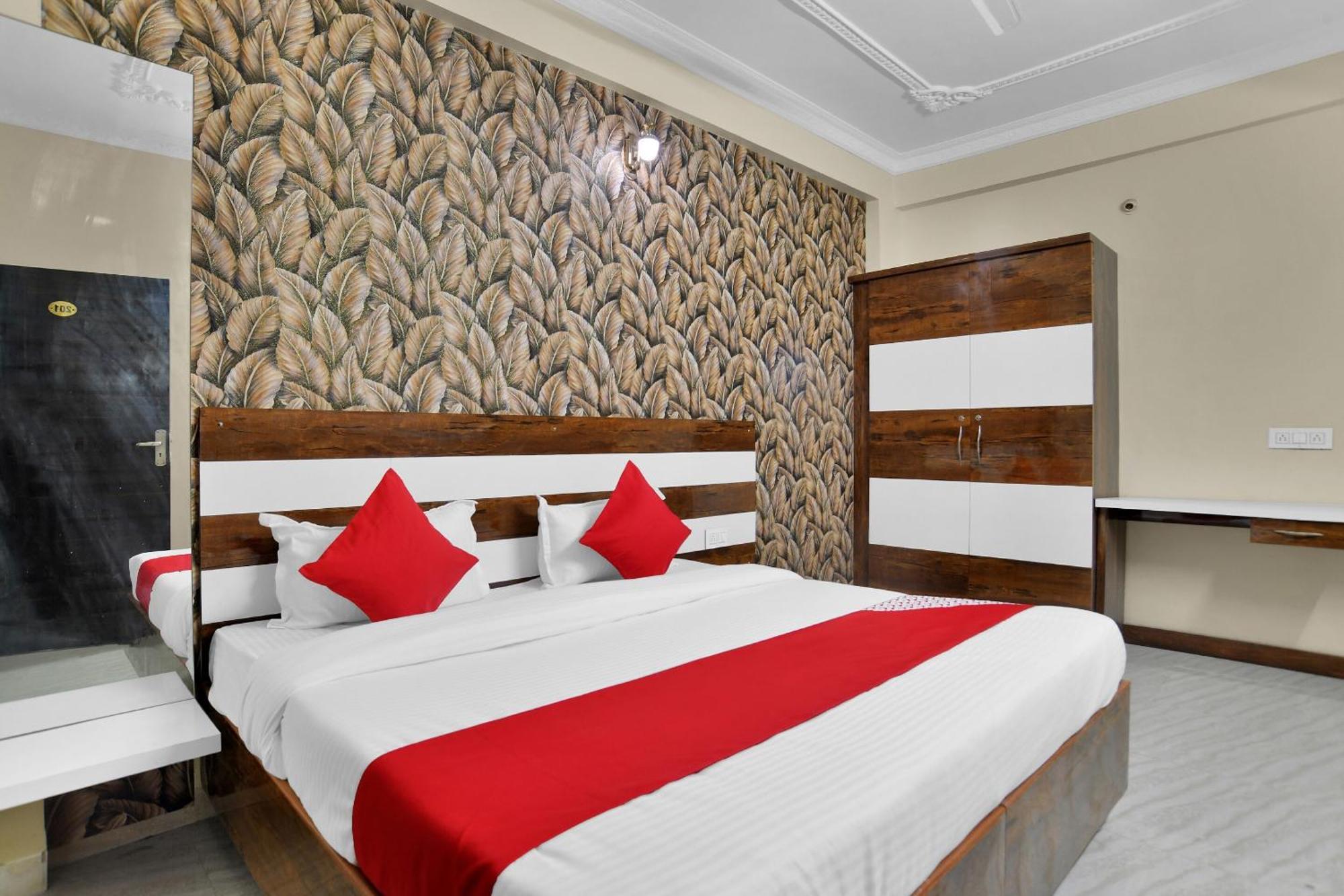 Hotel O Zodiac إندور المظهر الخارجي الصورة